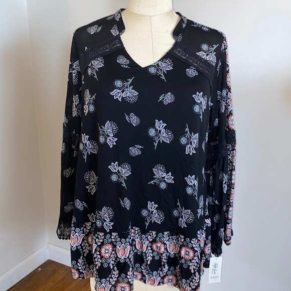 NEW Style & Co. 1X super cute top with adorable sleeves - Picture 2 of 13